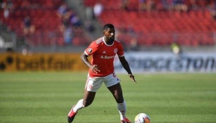 为让后卫上场 巴球迷捐百万 中国何时有这样球迷？