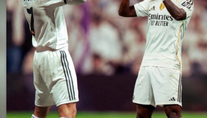 维尼修斯社媒转发与C罗同框图片：偶像